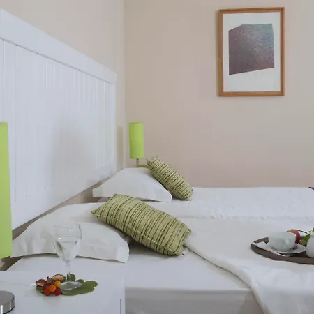 Отель Rural Quinta Do Marco - Nature & Dining 4*
